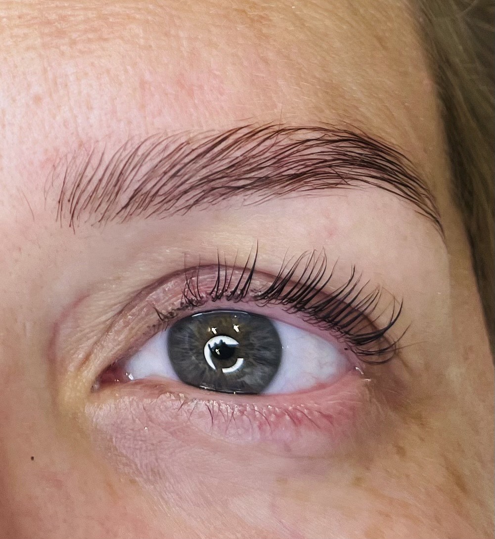 Laminace řas a lash lifting - přirozený vzhled